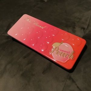 Too Faced Life’s a Peach Eyeshadow Palette